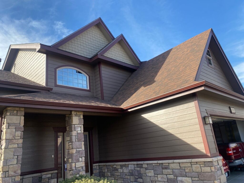 new roof with rock pillars